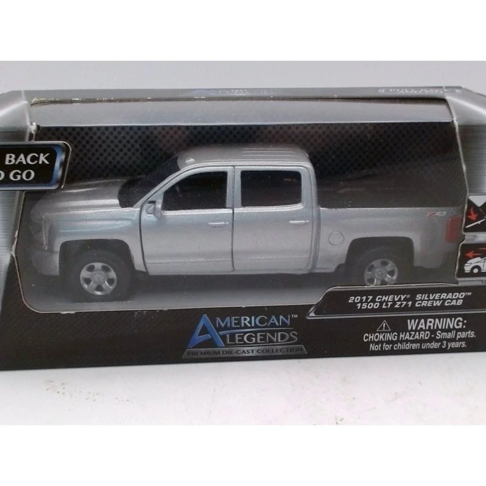 Motor Max - American Legends 2017 Chevy Silverado 1500 LT Z71 Crew Cab, BNIB